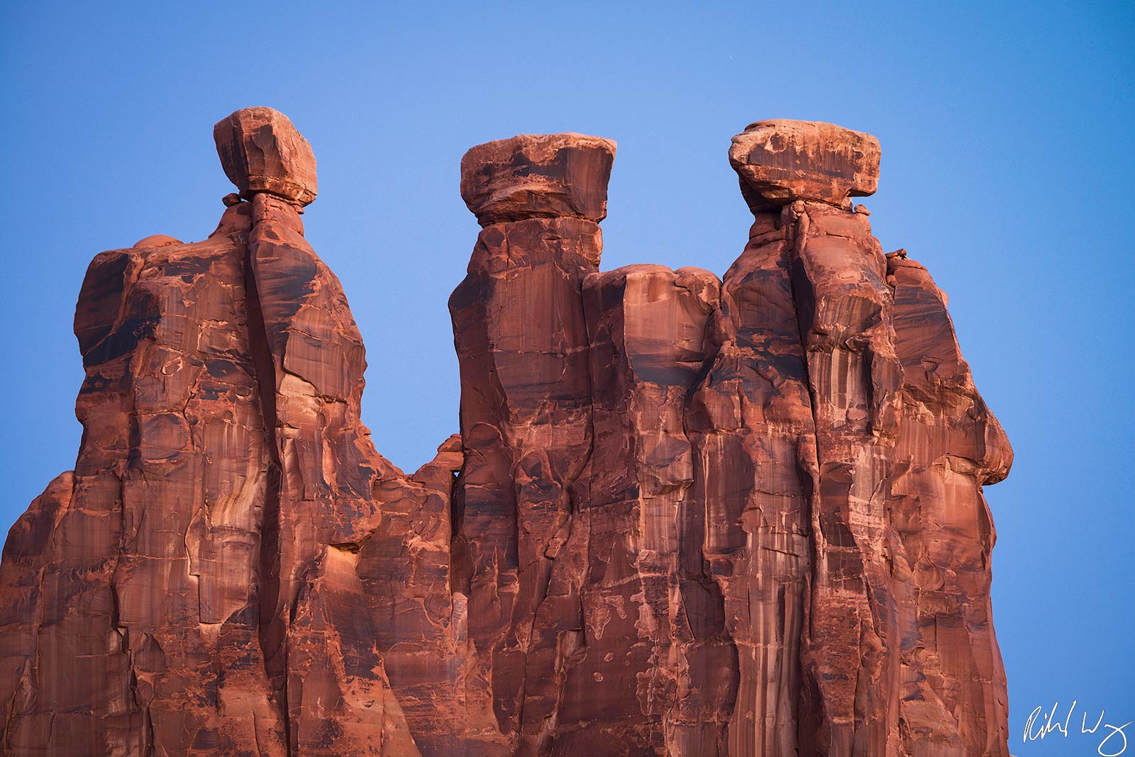 Three Gossips Arches Photo | Richard Wong Photography